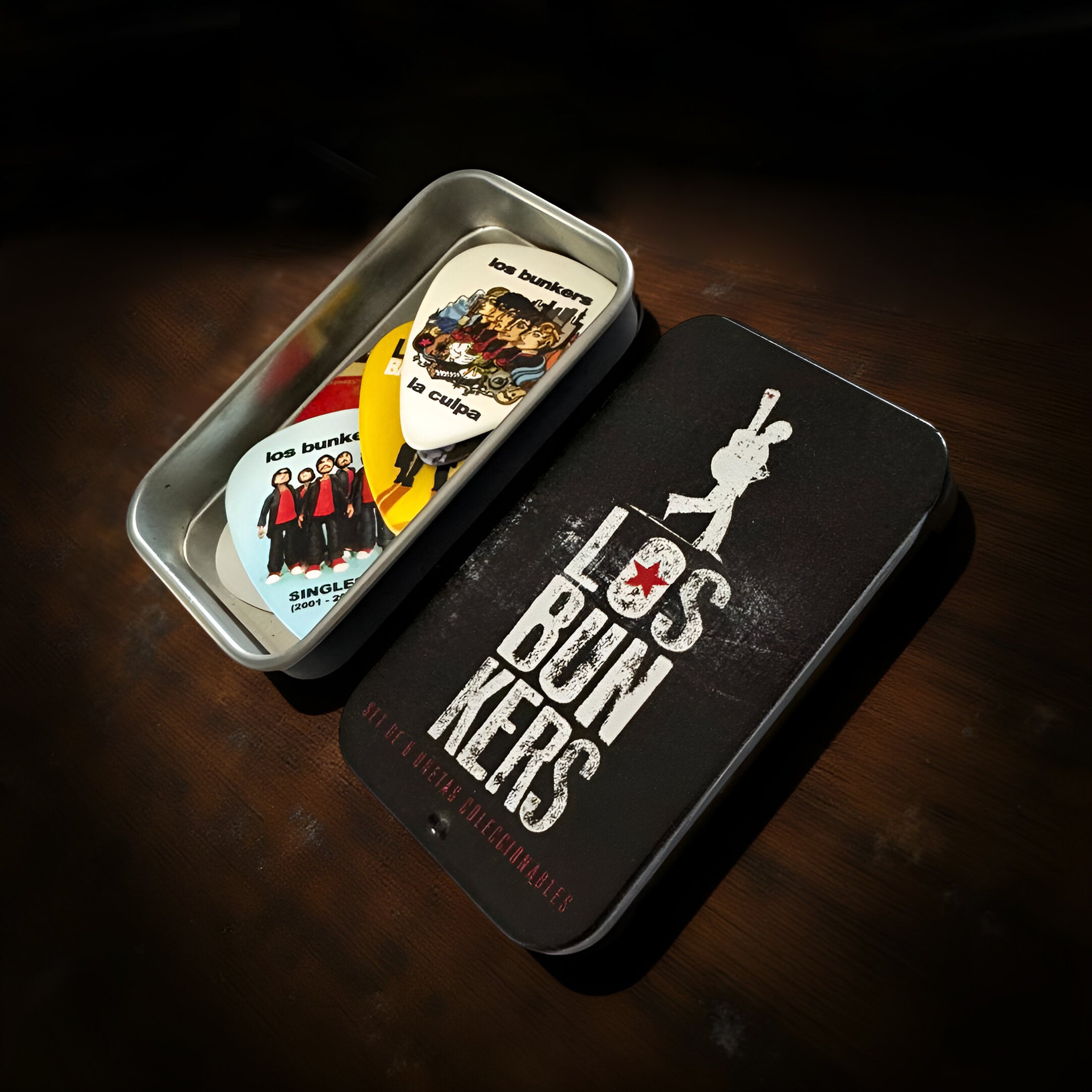 Set de 6 Uñetas Coleccionables con Caja Metálica